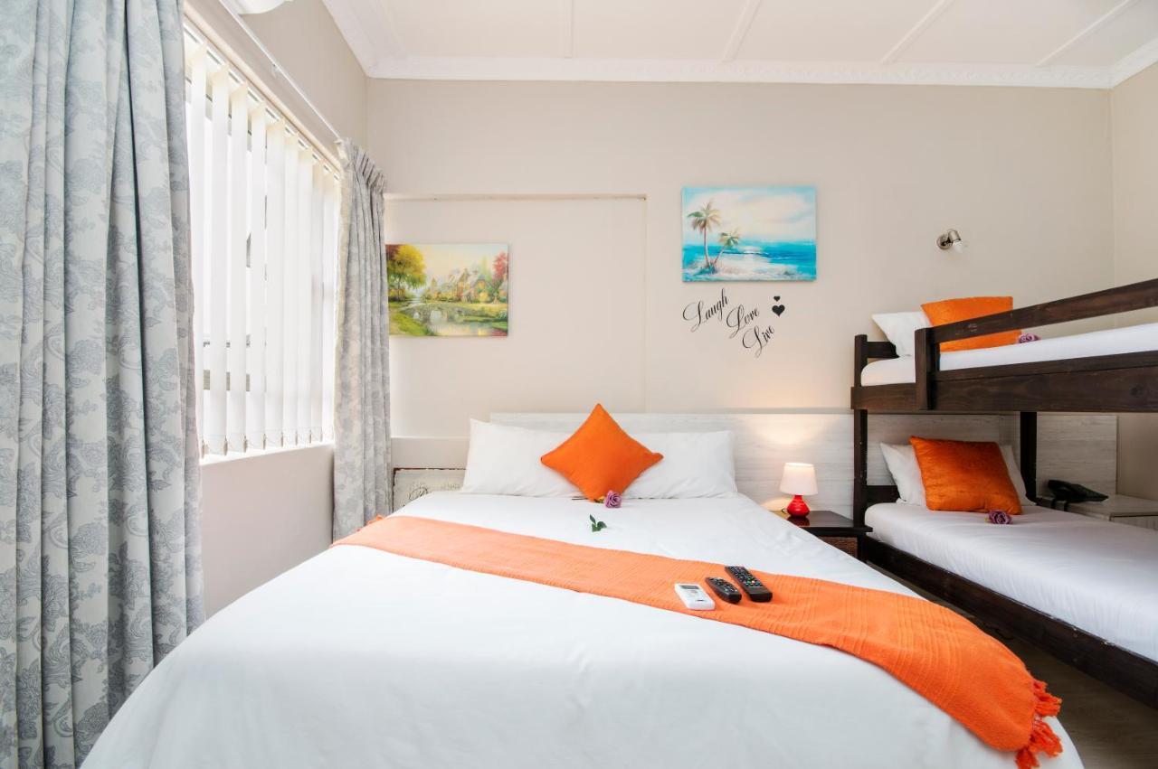 Newtondale Self Catering Hotell Port Elizabeth Exteriör bild