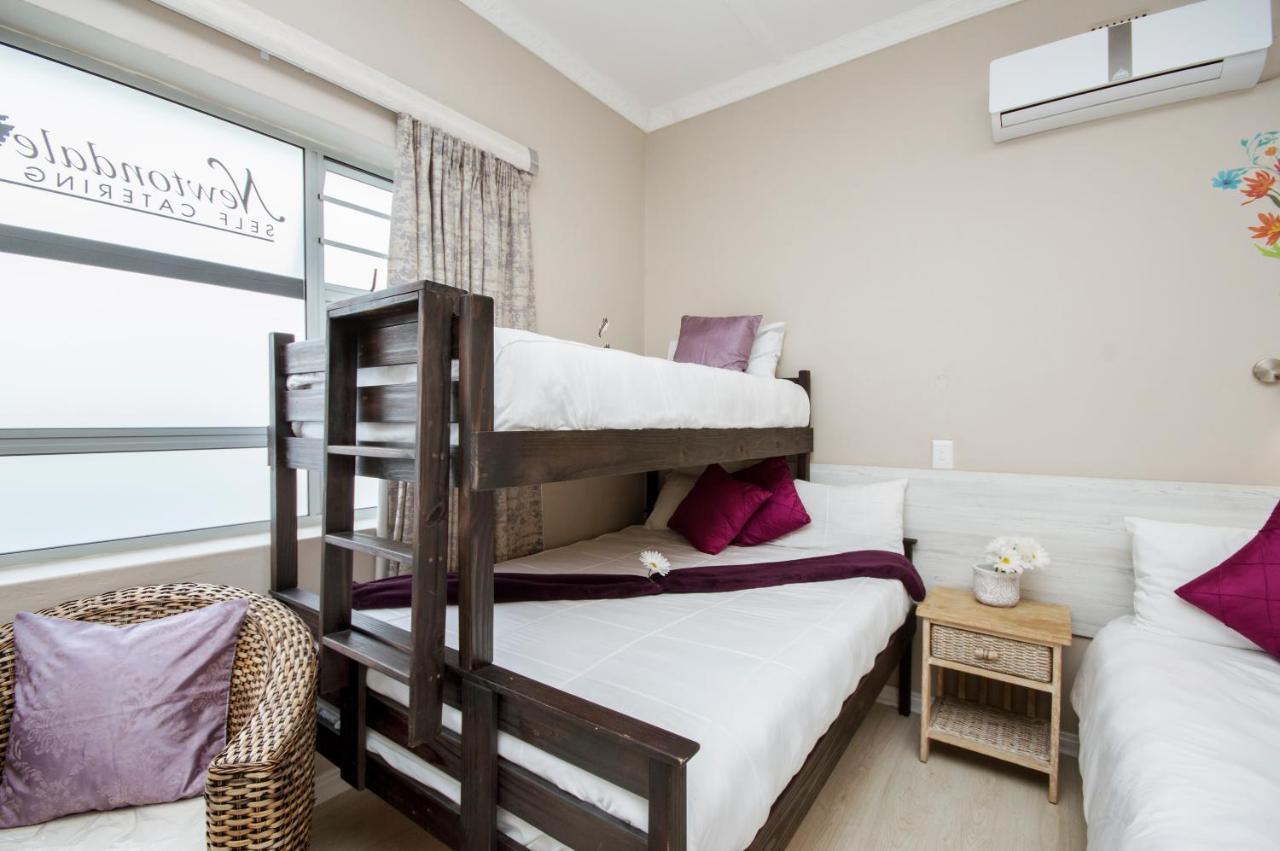 Newtondale Self Catering Hotell Port Elizabeth Exteriör bild